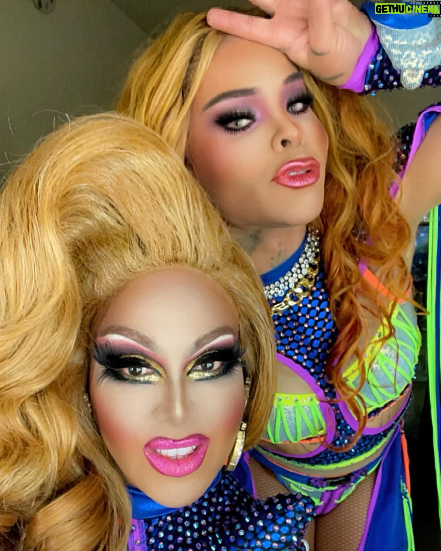 Alexis Mateo - 13.7K Likes - Thank You #japan 🇯🇵 it was a dream come true to perform in #tokyo and I did it next to my daughter @vanessavanjie and my gorgeous sister @angeleanang (Drag Race Thailand season 2 winner)I will always treasure this amazing show in my heart ❤️ than you to the cast and crew of @dragmaniajp #opulance #sony and @eagletokyojp I hope I get to see you all very soon, stay Sickening, no? #bam