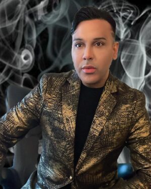 Alexis Mateo Instagram - Just to remind you I’m a sexy MF #single  #bachelor #dragrace #allstar #dragqueen #looking @badbunnypr #titimepregunto
