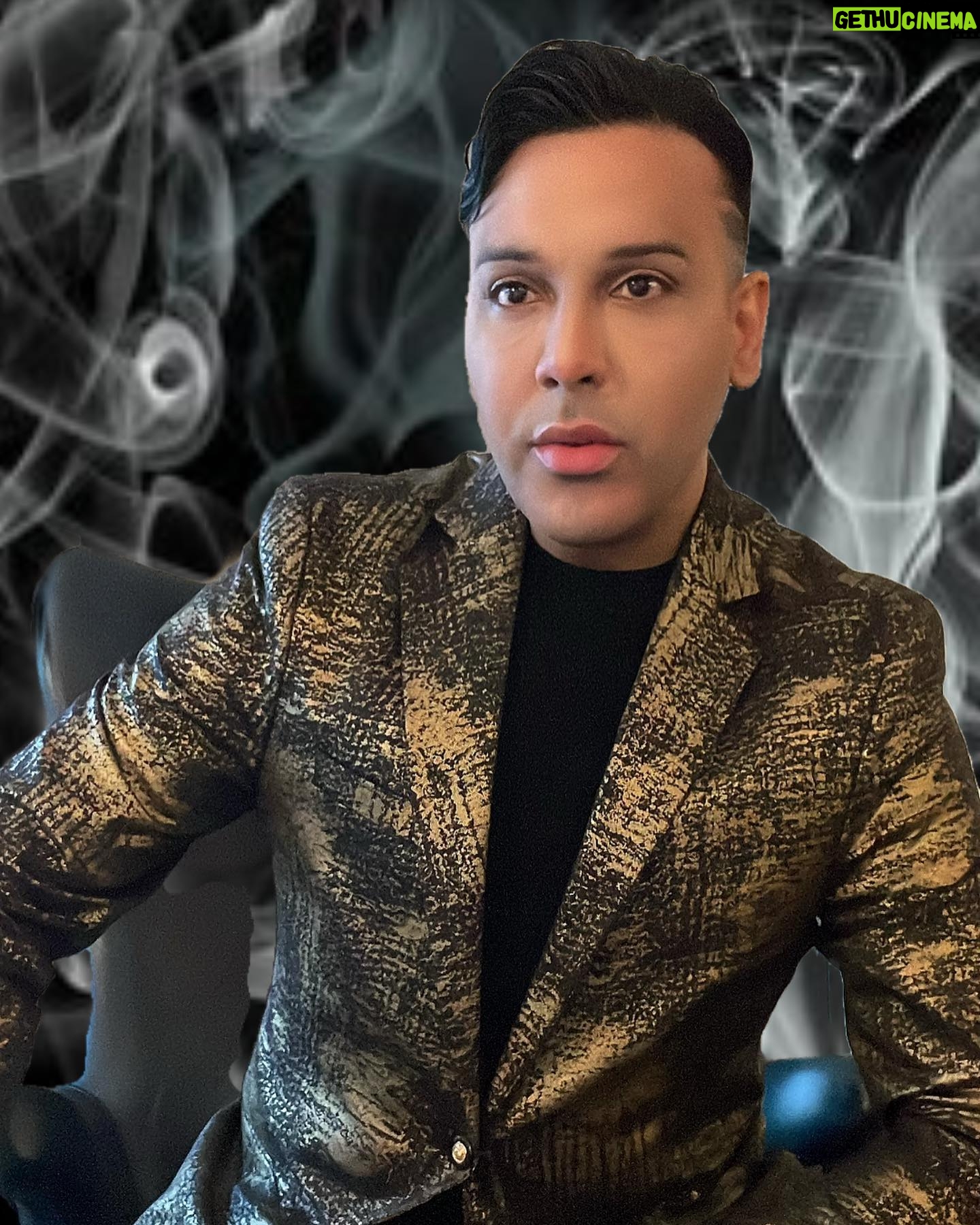 Alexis Mateo - 16.6K Likes - Just to remind you I’m a sexy MF #single #bachelor #dragrace #allstar #dragqueen #looking @badbunnypr #titimepregunto