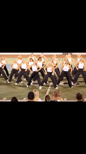 Alexus Oladi Instagram - Senior SZN 🔜 🩵 #nixelles Choreo: @evi_hartvigsen @jaylee_bishop_