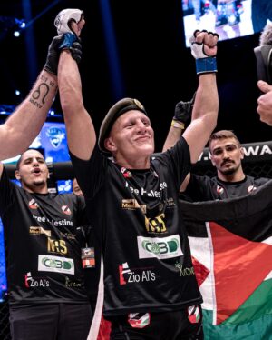 Ali Al-Qaisi Instagram - Relive the electrifying moment when Ali “The Royal Fighter” Alqaisi reclaimed the throne of the UAE Warriors Featherweight division at UAE Warriors 33!

 🏆 Mark your calendars for May 18th. The reigning champion returns to the ring to defend his hard-earned title and Samuel Bark is gearing up to challenge the champion’s might and get his arm raised. 

#UAEW50
#UAEWarriors