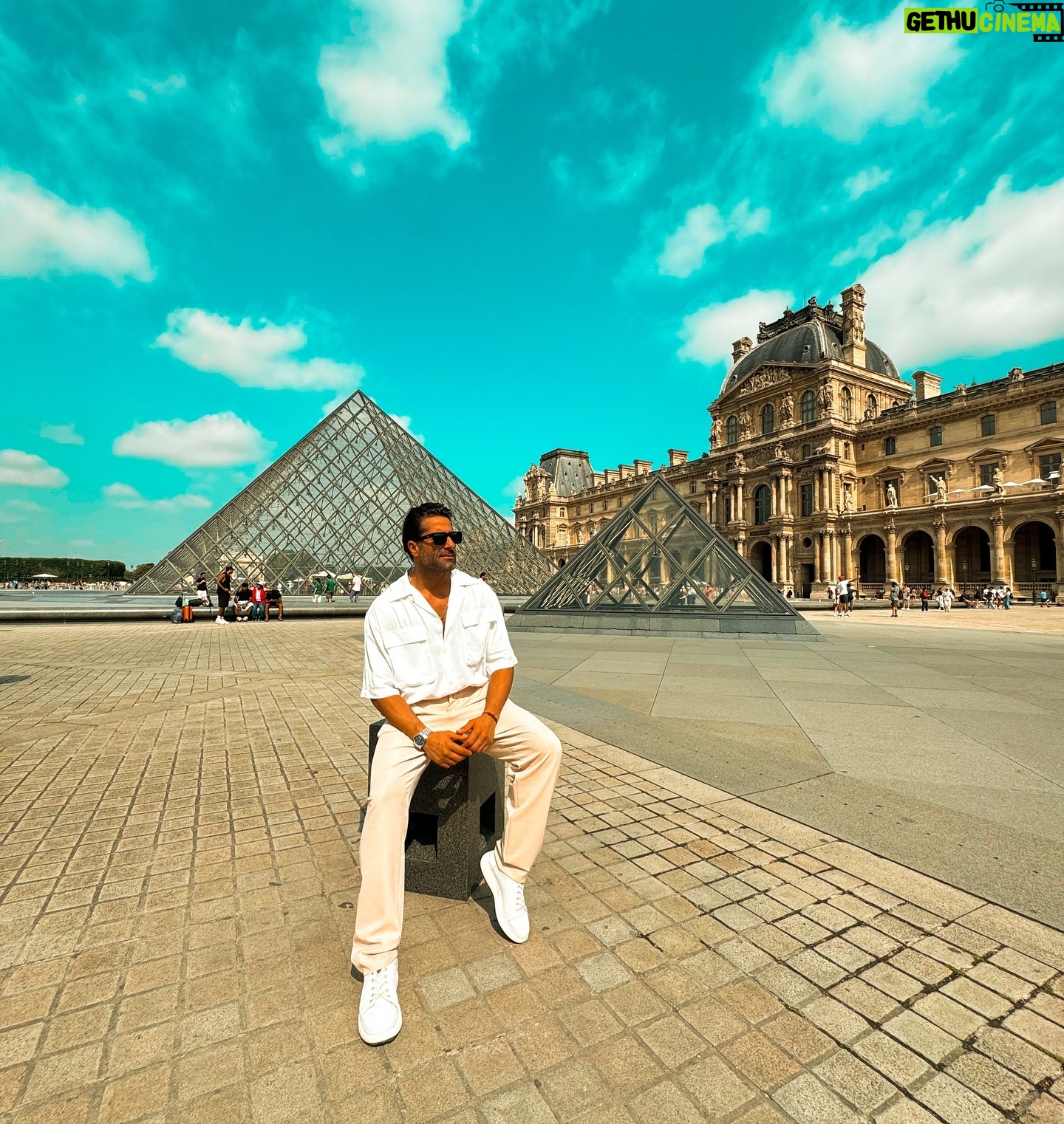 Ali Mahdi - 498 Likes - متُحف اللوفر .باريس 🇫🇷