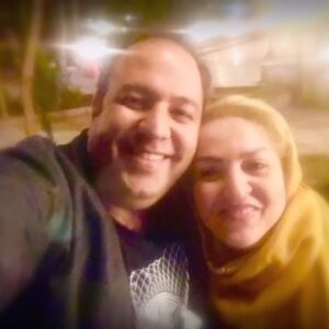 Ali Oji Instagram - اول از همه رفیق درجه یک‌ و بعد مادر ...
از قلب خوشحالم که تو رو دارم 
تولدت مبارک 🌺