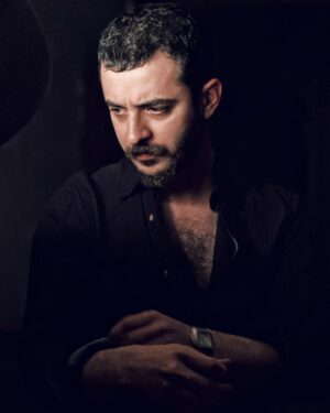 Ali Shadman Instagram - ا
کسی کو دعوت حق را پذیرد
به کشتی نوح او را دست گیرد