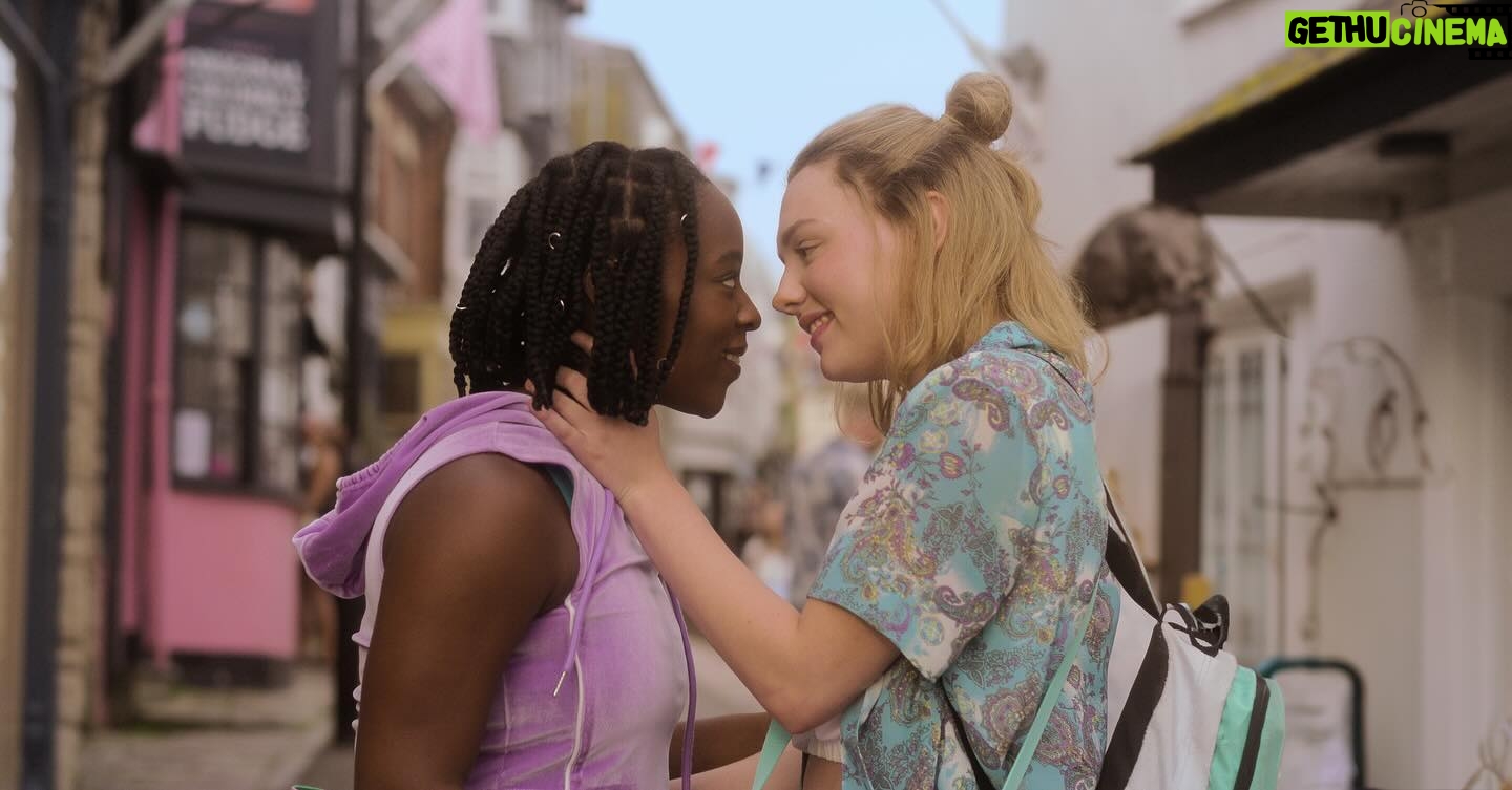 Alice Oseman - 677.1K Likes - Some Heartstopper Season 3 stills for you today… including a little surprise in the last pic 🍂