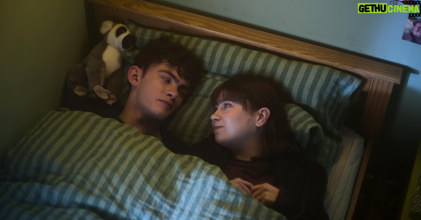 Alice Oseman - 677.1K Likes - Some Heartstopper Season 3 stills for you today… including a little surprise in the last pic 🍂