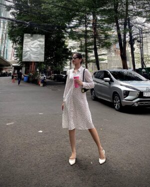 Alicia Chanzia Instagram - Pingin jualan emas deh tapi emang ke arah blok m jalanannya pasti macet apalagi kalo kopi tuku pindah ke deket parkiran, yaudah mending lo duluan deh ke subang soalnya prosotan di bandung tuh lupa makan promag njir.