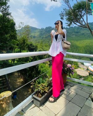 Alicia Chanzia Instagram - Liburan yang pet friendly check 🫶🏻🤍