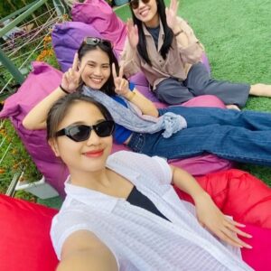 Alicia Chanzia Instagram - Liburan yang pet friendly check 🫶🏻🤍