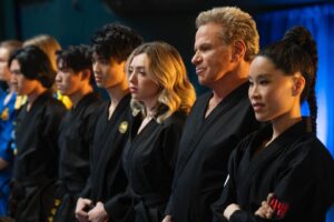 Alicia Hannah Instagram - thank u @cobrakaiseries fans for making us number one around the world on @netflix ❤️

proud to be this badass dojo’s 사범🇰🇷

image credit: courtesy of @netflix and taken by our wonderful stills photog @curtyphotog 

#cobrakai #코브라카이