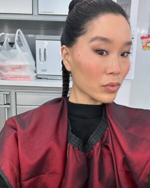 Alicia Hannah Instagram - @cobrakaiseries number one show on @netflix worldwide right now!!!!! Thank you cobra fans 🐍we love you❤️

#cobrakai