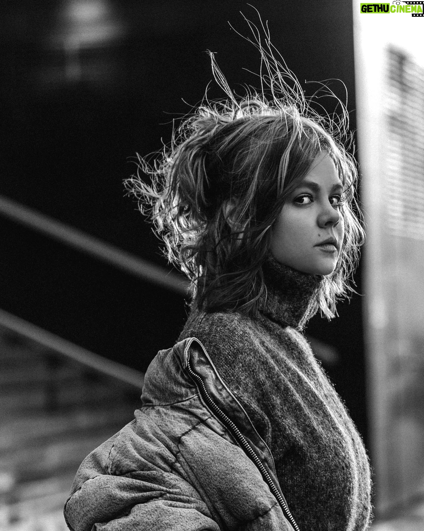 Alina Pyazok - 15.4K Likes - Впереди 9 долгих холодных месяцев… 📸 @di_art_photo