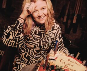 Alina Pyazok Instagram - Happy Birthday to me. 🎂🎉🥳 немного прошлогодних фэйсов вам в ленточку 😁