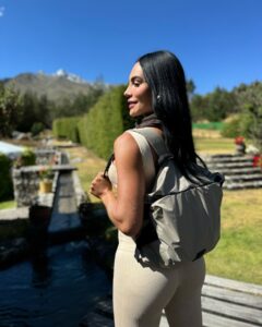 Actress Aline Mineiro HD Photos and Wallpapers July 2024