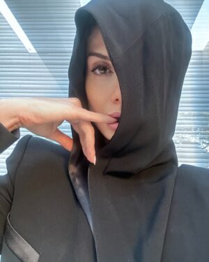 Alinne Moraes Instagram - #autorretrato