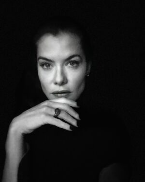 Alinne Moraes Instagram - Auto retrato #selfie #autorretrato