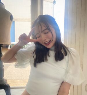 Alisa Sakamaki Instagram - 本日発売されたFRIDAY様に出させていただいております✨
表紙はかのんちゃんとみうちゃんと3人で！！！🥰
特撮コラボです〜ぜひみてね！！！

#仮面ライダーガッチャード
#爆上戦隊ブンブンジャー
#friday