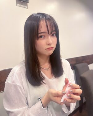 Alisa Sakamaki Instagram - 手にお湯ぶっかけた坂巻（今は全然なんともない🥺）とそれを撮ってるかのんちゃん笑笑

いつも沢山甘やかされてますありがとうございます🥺
かのんちゃんだああいすき笑笑笑

#仮面ライダーガッチャード 
#宮原華音 
#坂巻有紗 
#クロトー 
#ラケシス 
#kamenrider