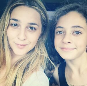 Alisan Porter Instagram - I’ve known you since I was 22. And now you’re 21. You have brought a richness to my life I could never explain. I admire you. I adore you. I can’t wait to celebrate you. Time is a thief but I am so blessed to have spent so many of life’s amazing moments with you by my side. I love you Cassonettie. You are a gem. A diamond. 💎 Happiest 21st Birthday 🥺🥴❤️‍🔥