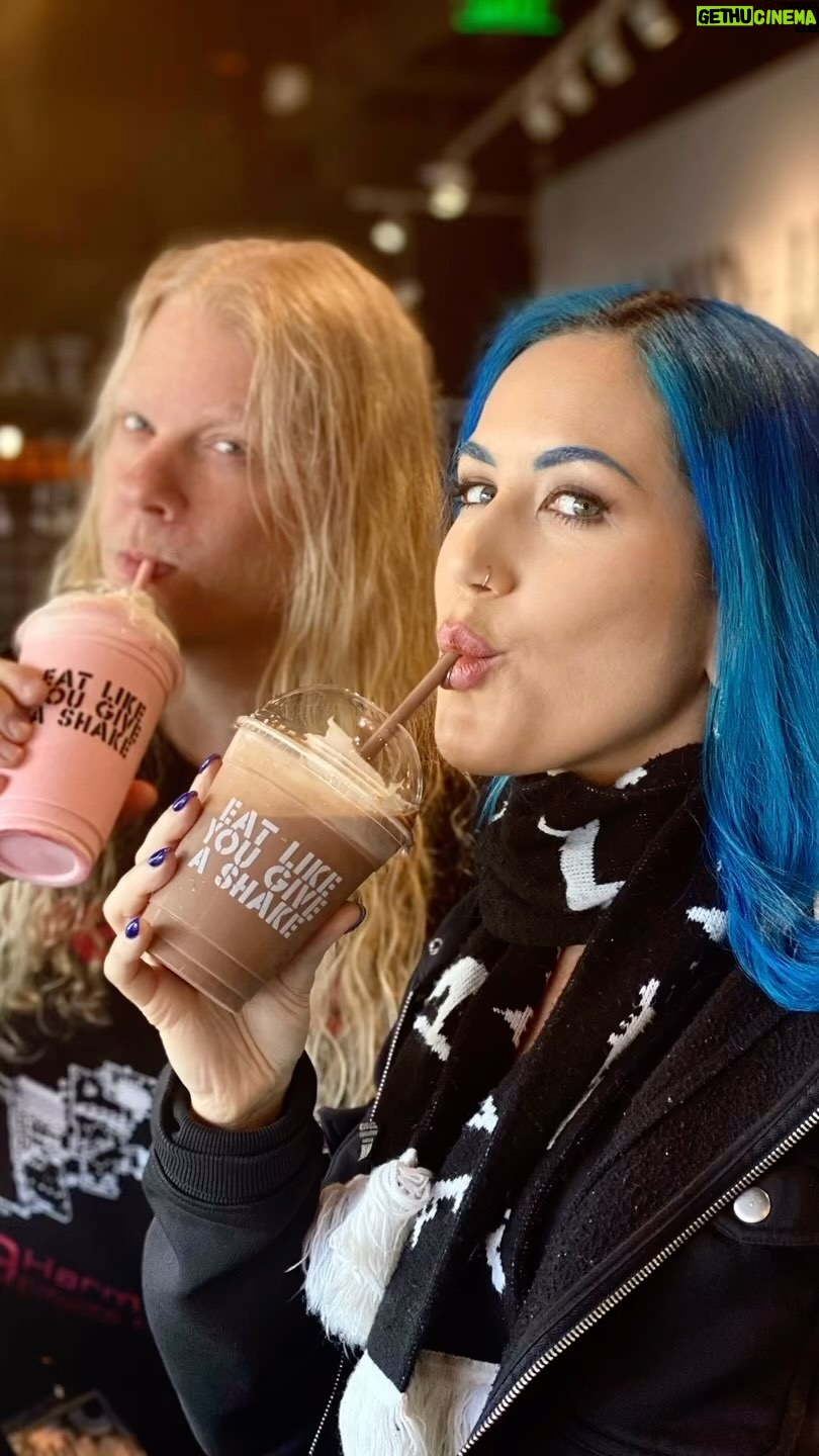 Alissa White-Gluz - 25.6K Likes - 💙