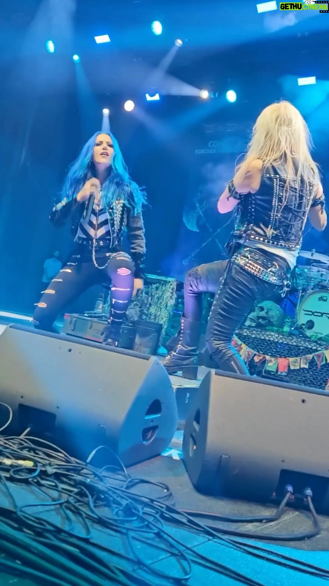 Alissa White-Gluz - 22.1K Likes - The feeling is mutual!
•
From Doro:
I had such a blast having #AlissaWhiteGluz of #ArchEnemy at our anniversary show in Düsseldorf, performing ‘Touch Of Evil’ and ‘All For Metal’ with me! Alissa, you rock hard!
🤘💪❤️🙏
Love, Doro
-
@alissawhitegluz
@archenemyofficial
-
-
-
-
#doropesch #conqueress #allweare #warlock #allformetal #triumphandagony #dorofürimmer #metal #heavymetal #rock #metalhead #metalqueen #queenofmetal #fürimmer #doro40 #metalheads #rocknroll #hairmetal #blondeshavemorefun #vegan #soberlife #nuclearblastrecords @nuclearblastrecords #monstersofrock #monstersofrockradio
