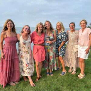 Alisyn Camerota Instagram - Life is full of surprises. Little did I expect when I accepted an invitation to go to Cape Cod to talk about Combat Love that the book event would be so much more. The afternoon turned into a restorative, life-affirming bonding session with a group of super cool women who felt like old friends. They shared their own life philosophies and GenX survival stories. Of course, no summer night on the Cape should end without a dance party at the local dive bar. A million thanks to @lindseyplexico for putting it together, @fanningsmith_chathamcompass for the delicious sushi dinner, @careymweber and @kazzese for the stunning settings, @bethanycantin for the late night dance moves and everyone else for the bubbly conversation and awesome vibes. #combatlove #memoir #amwriting
