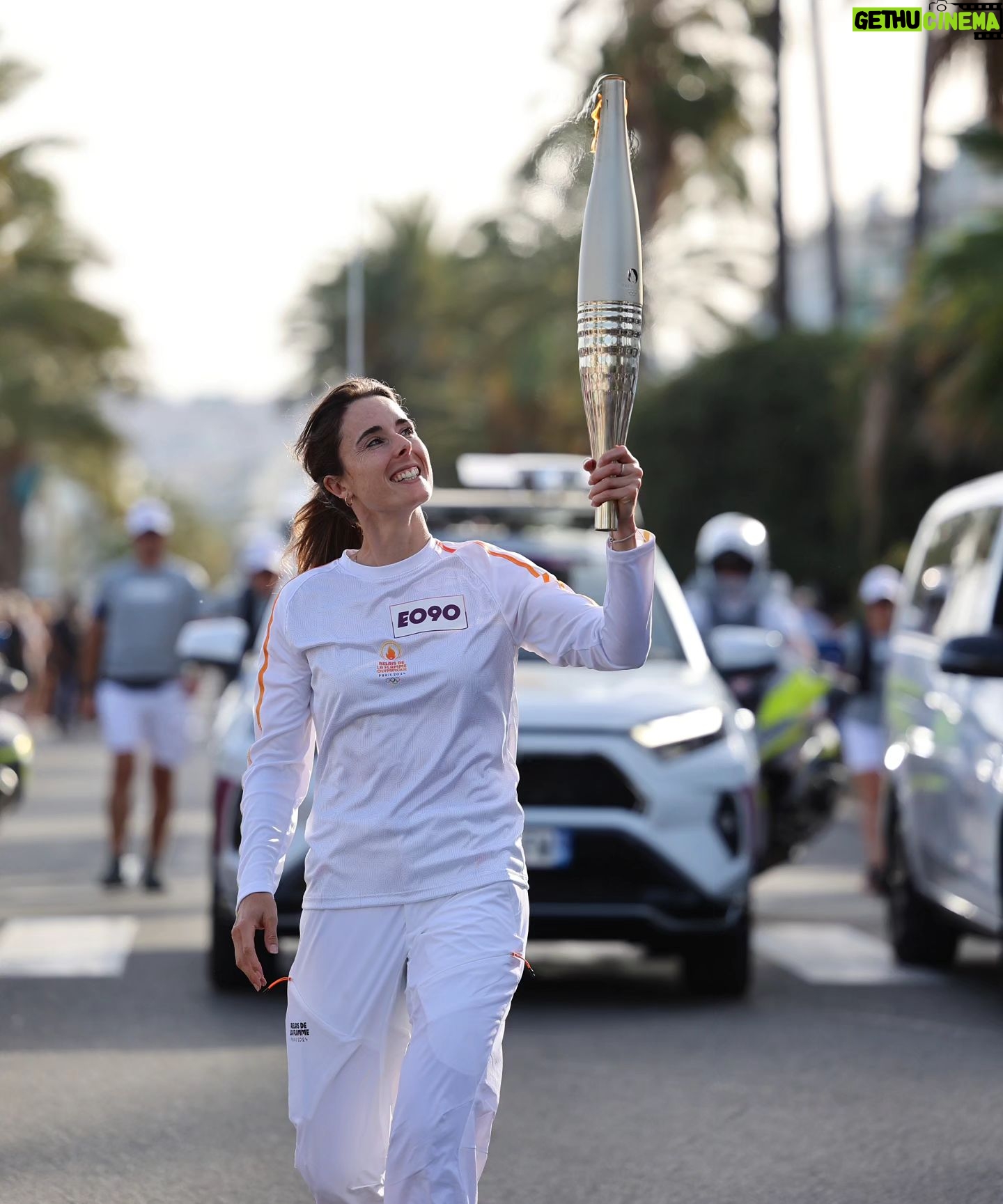Alizé Cornet - 6.7K Likes - Ce fut évidemment un crève-cœur de ne pas me qualifier pour mes 5ème jeux olympiques à la maison, mais quelle immense joie de porter toutes ces valeurs sportives si chères à mon cœur à bout de bras. De relayer cette flamme, symbole de paix et d'unité, qui devrait nous inspirer en cette période où nous pourrions être divisés.
Merci @paris2024 et ma @villedenice pour ce moment magique 🔥 et bon courage à tous les merveilleux athlètes qui vont représenter la France cet été 🇨🇵💪
#relaisdelaflamme #Paris2024