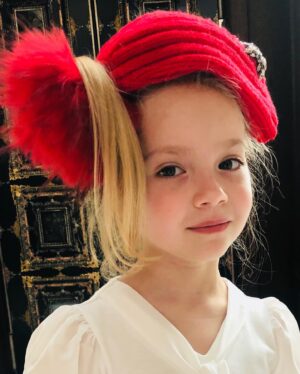 Alla Pugacheva Instagram - Лизок ❤️#самасебестилист.