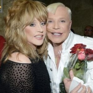 Alla Pugacheva Instagram - Любимый мой Бориска!Преданный друзьям и сцене человечище.Хороню тебя в своём сердце.Прости и Прощай.🙏❤️🦋