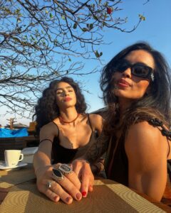 Actress Alline Calandrini HD Instagram Photos and Wallpapers August 2024