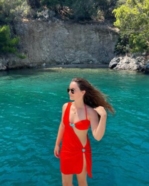Almila Ada Instagram - Bugün. 
❤️🦦🪼🦀⚓️🪸