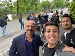 Alp Akar Instagram - Çok güzel bir sezon geçirdim.Tuncay Leto ile deneyimler kazandım. Tuncay ile olan yolculuğumun sonuna geldim. Bana emeği geçen herkese teşekkür ederim. Yapımcım @fatihaksoyresmi teşekkür ederim, @hudutsuzsevdadizi  @nowtvturkiye @medyapimresmi @merveegirgin @direnc @bahadirozdener @haydarsisman @sumelisuzan @a.muratoztrk @gamze.karasu  @actorsmanagement Teşekkür ederim ve son olarak bizi izleyen herkese sonsuz teşekkürler.