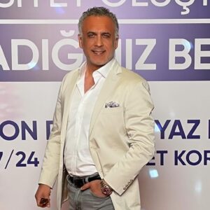 Alper Atak Instagram - Sensodyn Night…💫 @aurascopeproject
@sensodynetr #aradığınızbeyazlık @sokmentalent