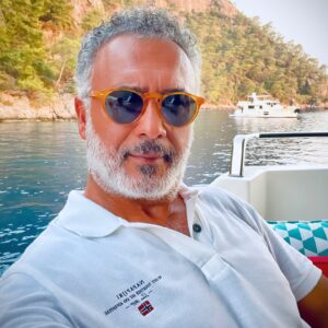 Alper Atak Instagram - “Sea and Music begin where the possibilities of language end. Because there is love there.” 🎶⛵️ #sea #music #life #love #sailor #sanlorenzoyacht