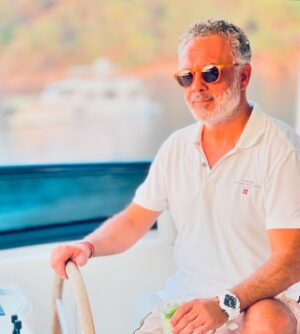 Alper Atak Instagram - “Sea and Music begin where the possibilities of language end. Because there is love there.” 🎶⛵️ #sea #music #life #love #sailor #sanlorenzoyacht