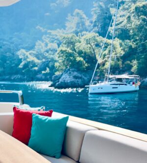Alper Atak Instagram - “Sea and Music begin where the possibilities of language end. Because there is love there.” 🎶⛵️ #sea #music #life #love #sailor #sanlorenzoyacht