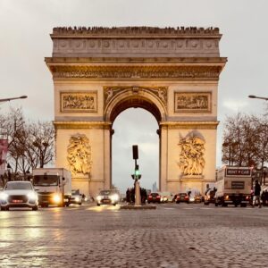 Alper Atak Instagram - Un jour à paris 💫