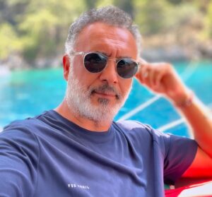Alper Atak Instagram - 25 Haziran Dünya Denizciler Günü kutlu, rüzgarımız hep kolay olsun. ⛵️🌊🙏🏻 #25hazirandünyadenizcilergünü #sailing #yachting