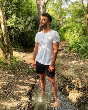 Alper Saylık Instagram - Topraklıyorum🍃