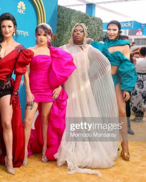 Alyssa Hunter Instagram - 74th Emmy’s Awards 2022.✨🎬🏆 

Wow what a magical and beautiful night I experienced last night, I never imagined stepping on, much less being nominated for the Emmy’s with my cast. Thank you once again @rupaulsdragrace for changing my life. To the @televisionacad Thanks for the nomination and for a wonderful night. 

🪡: @wmurphyofficial 
✨: @fabiandelafuentes 
👠: @defe83 
💇🏼‍♀️: @dougoconnell13 
💅🏼: @nailsdreams_20 

#emmyawards #DragRace #rupaulsdragrace #emmys2022 #AlyssaHunter #RedCarpet #Glam #emmynominee #couturefashion