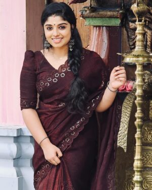 Amala Gireesan Instagram - Costume by @sanskritisilks2023 💕💕💕

#saree #sareelove #shoot #mazhavilmanorama #swayamvaramserial #rakhi
