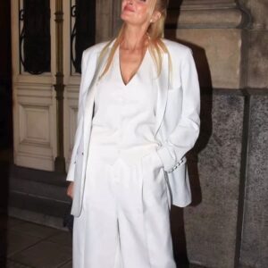 Amalia González Instagram - Una noche especial.

#teatrocolon 
#operacarmen 

@atelierpuchetapaz off white
