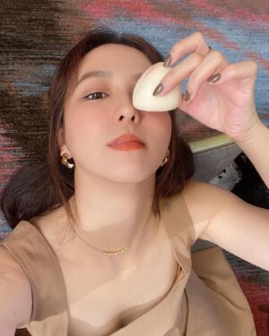 Amanda Chou Instagram - /
進入獅子月份了🦁️

感謝老天
讓我們規劃的暖壽驚喜沒有因颱風而流局

祝我上輩子的情人生日快樂🎂
希望他可以健康帥氣 繼續遊山玩水 開心到老🤎