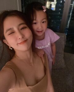 Actress Amanda Chou HD Instagram Photos and Wallpapers July 2024