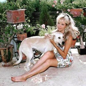 Amanda Lear Instagram - With my darling labrador William..he was in my life for 12 wonderful years..#labrador #lovemydog #provencefrance #