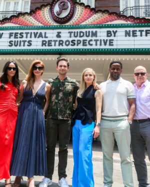 Amanda Schull Instagram - Thank you @atxfestival for your gracious hospitality during a wonderful weekend chatting all things #Suits
We gabbed, we cried, we spilled the 🫖. 
We also announced that @netflix now has #Suits Season 9! And that @patrickjadams and @iamsarahgrafferty have a podcast out that shares all kinds of delicious tidbits; #sidebar 

💃: @peggyhartanto courtesy of the divine @brooklynprla (I could wear this jumpsuit for breakfast lunch and dinner: #IYKYK) 
👠: @manoloblahnik (from the closet of my favorite lawyer, KB)
💇‍♀️/💄: @artie_rose 
📸: Jack Plunkett; Ursula Rogers, @opulenceofveree and a little sneaky candid 📷 by the gorgeous @sleepinthegardn