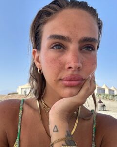 Actress Amandine Valles HD Instagram Photos and Wallpapers August 2024