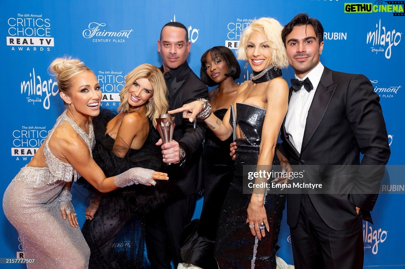 Amanza Smith - 11.7K Likes - and the #criticschoice award goes to…