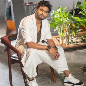 Amir Instagram - Costumes @pavani9_reddy 🥰🥰🥰🥰🥰🥰🥰 
 
Shoot curator &Stylist @nirmala__fashion_stylist

Location sponsor @btsbistro

Video @mramvigneshphotography

Makeup Arist @laavie_makeover 

Accessories @mobi_cit @girish1136