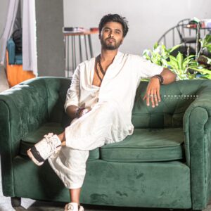 Amir Instagram - Costumes @pavani9_reddy 🥰🥰🥰🥰🥰🥰🥰 
 
Shoot curator &Stylist @nirmala__fashion_stylist

Location sponsor @btsbistro

Video @mramvigneshphotography

Makeup Arist @laavie_makeover 

Accessories @mobi_cit @girish1136